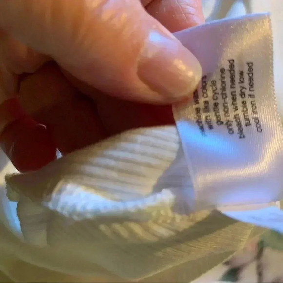 Lane Bryant Womens Top Size 26/28 Shade White with Long Sleeves - Picture 8 of 9